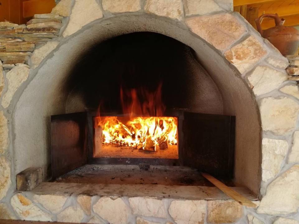 Veselata Guest House Dolna Banya Exterior foto